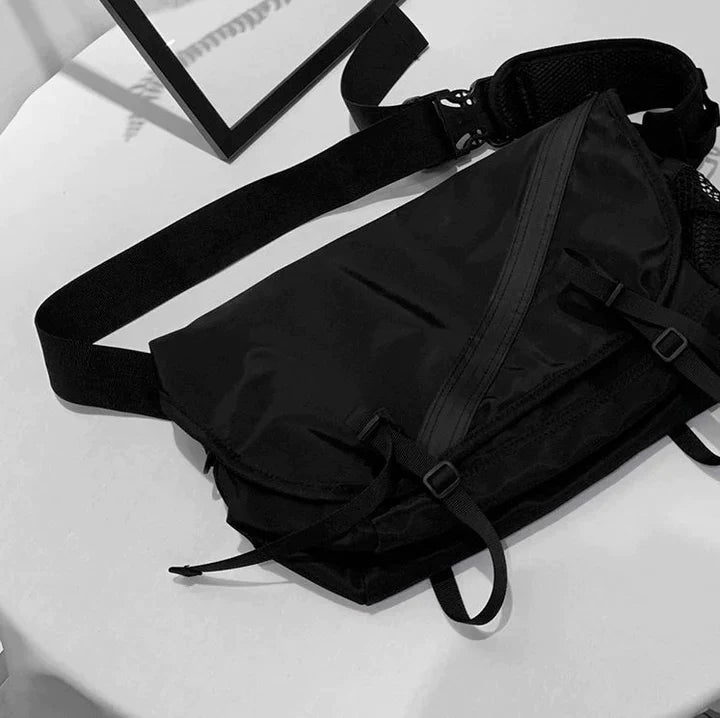 MESSENGER BUCKLE SHOULDER BAG