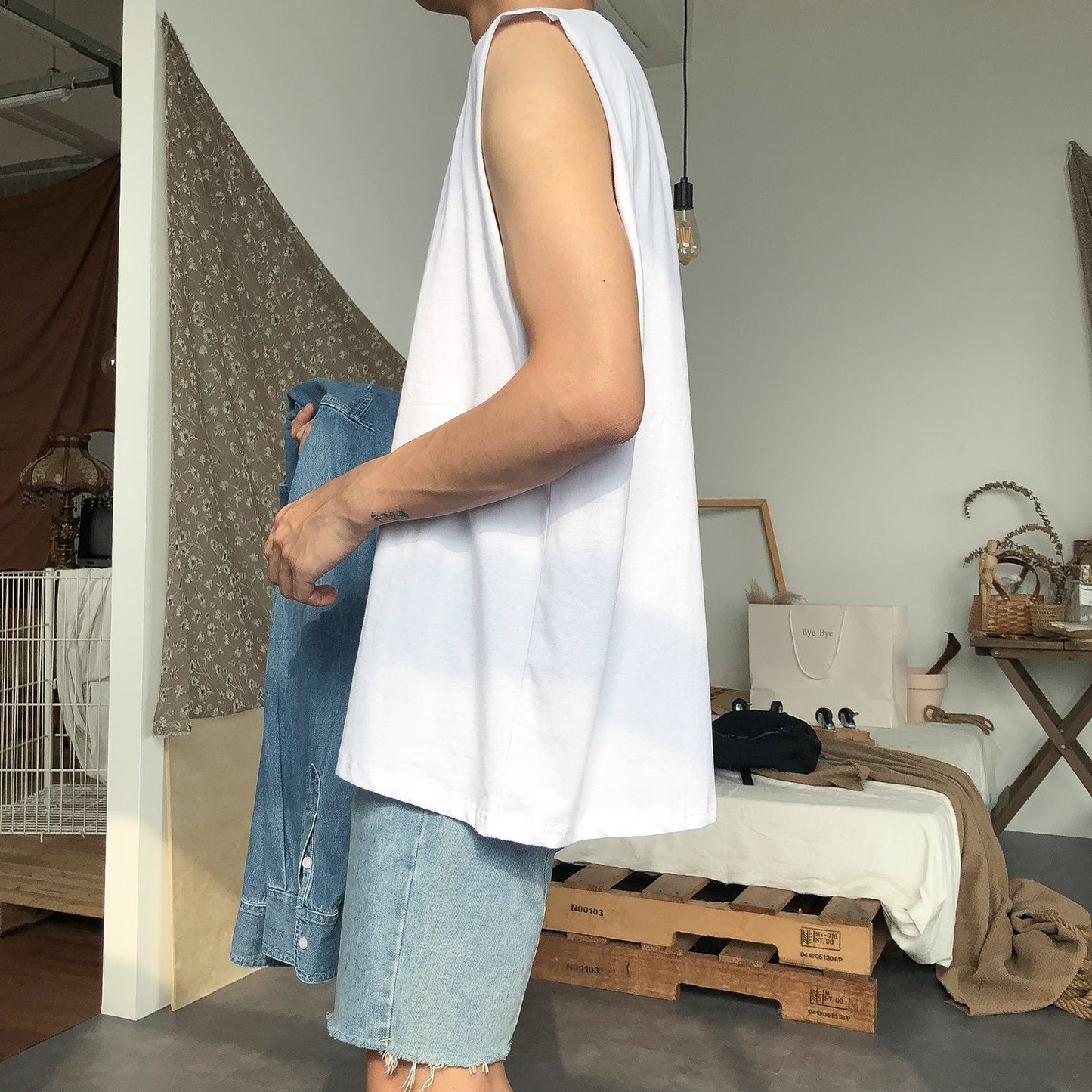 RT No. 1019 SLEEVELESS SHIRT